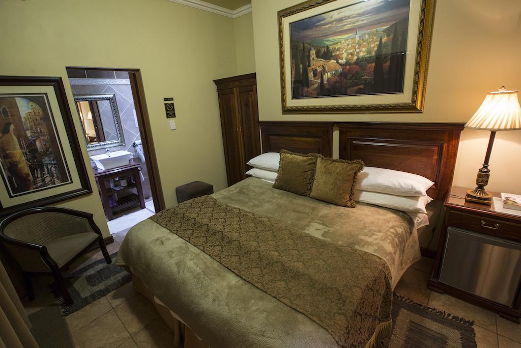 Le Cozmo Guesthouse Johannesburg Buitenkant foto